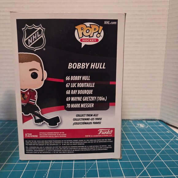 Funko POP NHL Hockey Chicago Black Hawks Bobby Hull 66 Vinyl Figure - Picture 3 of 6
